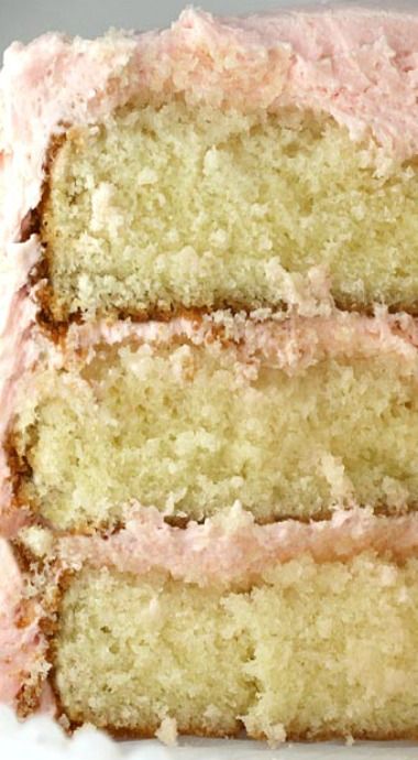 Moist Yellow Cake with Buttercream Frosting Yellow Butter Cake Recipe, Yellow Butter Cake, Fluffy Vanilla Cake, Best Vanilla Cake Recipe, Moist Yellow Cakes, Yellow Cake Recipe, Butter Cake Recipe, Cakes Frosting, Cake Recipes From Scratch