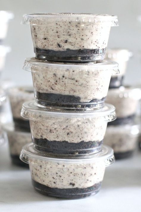 Cookies and Cream Dessert Cups - Cake Me Home Tonight Oreo Dessert Cups, Cookies And Cream Dessert, Cake Me Home Tonight, No Bake Cheesecake Filling, No Bake Oreo Cheesecake, Cookies And Cream Cheesecake, Dessert Cups Recipes, Mini Dessert Cups, Dessert Shots