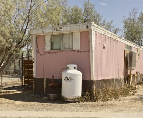 White Trash Aesthetic, Trailer Park Princess, Trash Aesthetic, Trailer Park Trash, Lizzy Grant Aesthetic, Trash Magic, American Countryside, Coney Island Baby, Lana Del Rey Albums