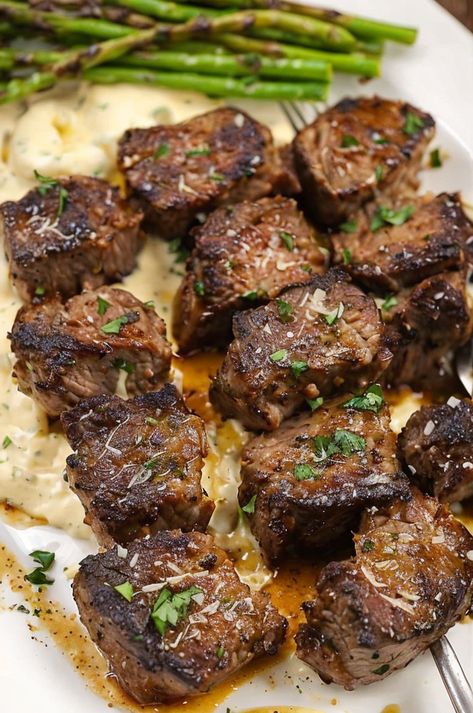 Succulent Garlic Butter Steak Bites with rich Parmesan Cream Sauce—your perfect quick and savory dinner fix! Ready in just 30 mins. #SteakBites #GarlicButter #ParmesanSauce #QuickDinner #EasyRecipes Italian Steak Sauce, Garlic Parmesan Steak Sauce, Best Side With Steak, Beef Angus Steak Recipes, Keto Recipes Steak, 5 Course Meals, Beef Tenderloin Steak Recipes Oven, Filet Steak Bites, Grilled Steak Bites