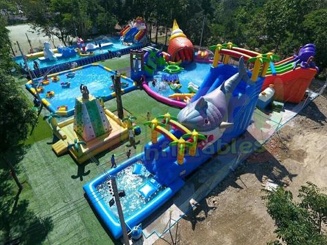 Inflatable Water Park Backyards, Water Park Backyard, Backyard Water Park, Backyard Water Fun, Water Park Ideas, Backyard Water Parks, Cool Pool Floats, Inflatable Water Park, Water Playground