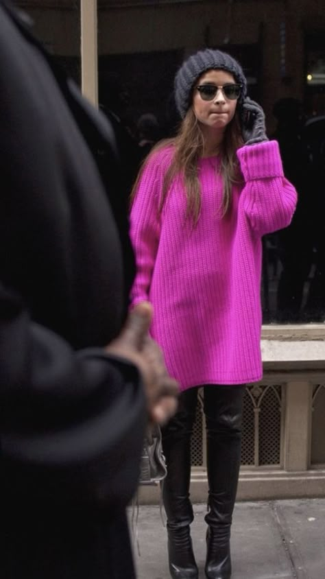 Hot Pink Sweater Outfit, Pink Sweater Outfit, Miroslava Duma Style, Simple Winter Outfits, Hot Pink Sweater, Miroslava Duma, Mohair Sweater, Style Crush, Winter Mode