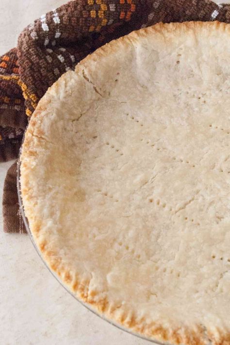 Best 3 Ingredient Pie Crust - Mindee's Cooking Obsession Easy Pie Crust 3 Ingredients, Pie Crust Recipe Without Shortening, Pie Crust Without Shortening, 3 Ingredient Pie, Yummy Pie Recipes, Fancy Desserts Recipes, Homemade Pie Crust, Homemade Pie Crust Recipe, Dessert Pie