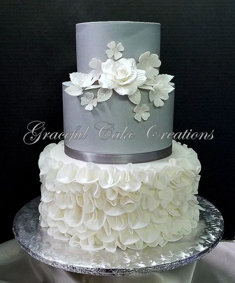 https://flic.kr/p/SaPzPx | Elegant Grey and White Wedding Cake Silver Wedding Cakes, Gray And White Wedding, Wedding Entrees, Gray Wedding Cake, Javanese Wedding, Cake Elegant, Wedding Funny, Special Event Cakes, Wedding Cake Prices