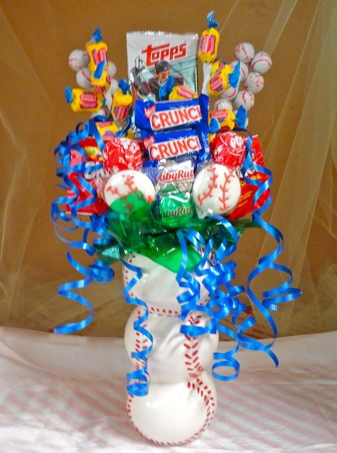 Baseball Candy Bouquet - add some gift cards and it would be a fun and teacher (or coach) gift Baseball Candy Bouquet, Baseball Bouquet, Softball Banquet, Baseball Centerpiece, Baseball Treats, Baseball Banquet, Baseball Snacks, Baseball Diy, Softball Coach Gifts