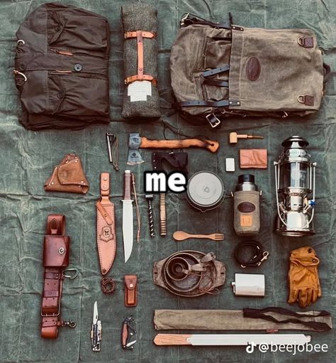 Miejski Survival, Bushcraft Kit, Apocalypse Aesthetic, Bushcraft Gear, Apocalypse Survival, Bushcraft Camping, Bug Out Bag, Wilderness Survival, Camping Survival