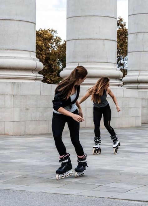 Inline Skates Aesthetic, Inline Skating Aesthetic, Rollerblading Aesthetic, Skates Aesthetic, Laid Back Fashion, Skating Photos, Skate Outfit, Sweet 16 Pictures, Roller Blading