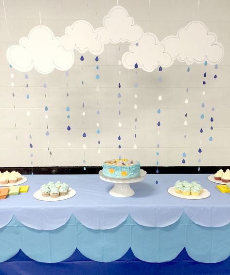 Design Inspiration: Our Most Pinned Images From May 2018 • One Brick At A Time Umbrella Decoration Ideas, Raindrop Baby Shower, Rain Baby Showers, Umbrella Baby Shower, Rain Baby, Umbrella Decorations, Sprinkle Shower, Baby Shower Cakes For Boys, Sprinkle Baby Shower