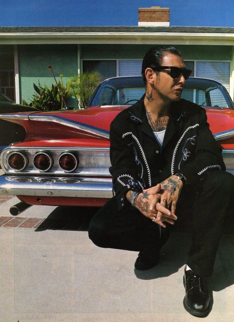 Mike Ness - Social Distortion – Rockmount Rockabilly Boys, Mike Ness, Tatto Boys, Sick Boy, Social Distortion, I'm With The Band, Psychobilly, Punk Bands, Rockabilly Fashion