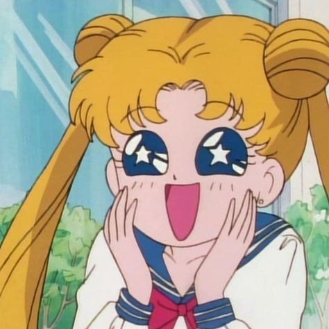 Moon Low Quality, Sailor Moon Heart Eyes, Sailor Moon Heart, Sailor Moon Screencaps, Alternate Universe, Usagi Tsukino, No Context, Heart Eyes, Cartoon Pics