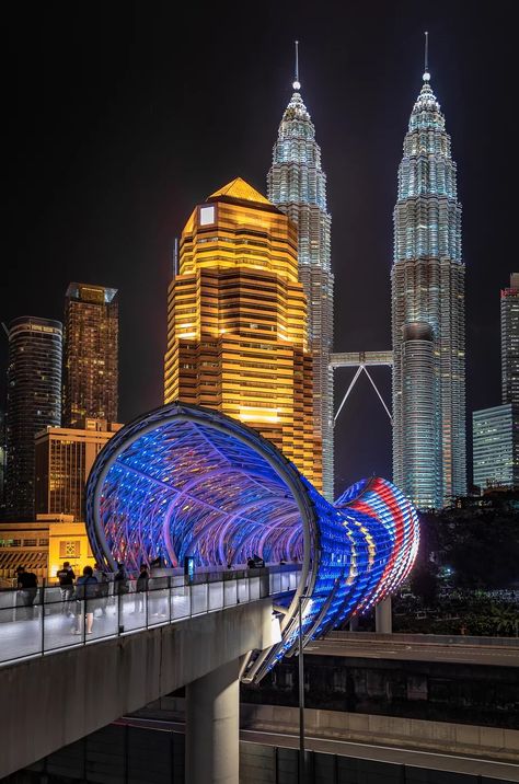 Saloma bridge, Malaysia Malaysia Tourist Spot, Saloma Bridge Kuala Lumpur, Saloma Bridge, Malaysia Culture, Malaysian Culture, Malaysia Photography, Petronas Towers, Cosmetic Creative, Bridge City