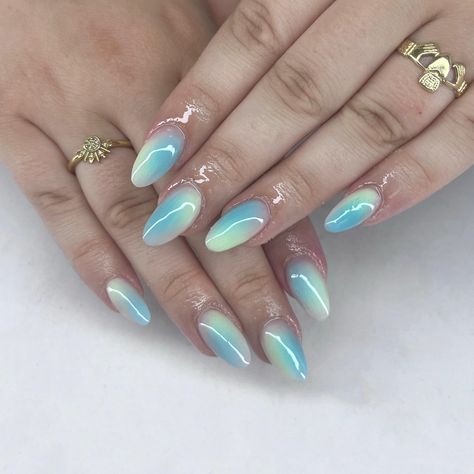 Blue Green Aura Nails, Blue And Green Aura Nails, Pastel Teal Nails, Teal Aura, Green And Blue Nails, Blue And Green Nails, Blue Green Nails, Cosmo Girl, Almond Acrylic