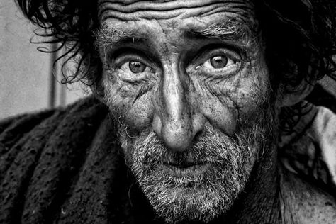 homeless-man St Vincent And The Grenadines, Windows To The Soul, Old Faces, Homeless People, St Vincent, Male Portrait, Human Emotions, People Of The World, Interesting Faces