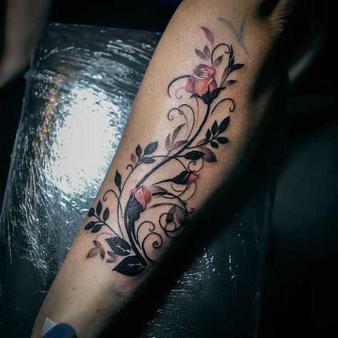 Tattoo Lower Arm, Ivy Tattoo, Aesthetic Tattoos, Red Rose Tattoo, Tattoo Cover-up, Aesthetic Tattoo, Cover Up Tattoos, Rose Tattoo, Britney Spears