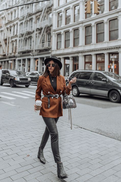 Black Blazer Outfit, Belted Blazer, Transition Outfits, Mode Casual, Cute Winter Outfits, Olivia Palermo, Nyc Fashion, Blazer Outfits, 가을 패션