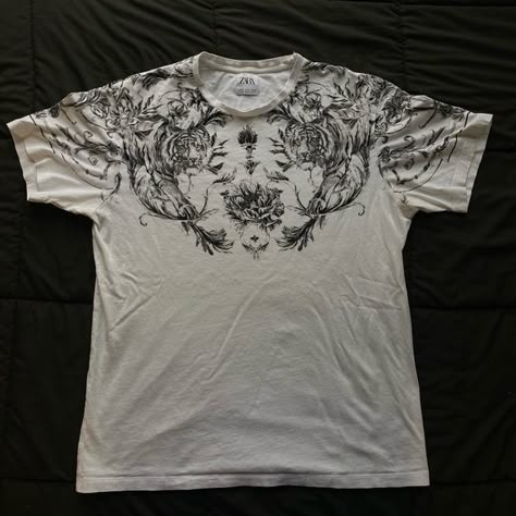 Zara T shirt Zara Finds, Grunge T Shirts, Zara Clothes, Y2k T Shirts, Affliction Clothing, Bleach Shirt, Affliction Shirt, Crochet T Shirts, Grunge Shirt