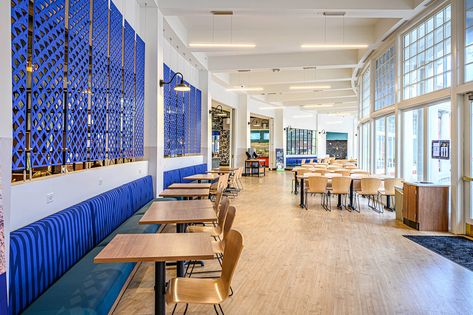 Higher Education - Queens University University Dining Hall Design, Dining Hall Interior Design, University Dining Hall, Dining Hall Design, College Dining Hall, Queens University, Cafeteria Design, Queen's University, Communal Table