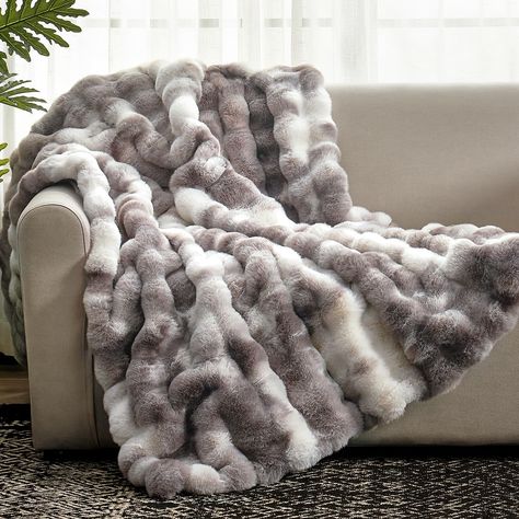 PRICES MAY VARY. Experience ultimate comfort and warmth with our Bubble Shape Faux Fur Throw Blanket. Made with 630GSM fluffy faux rabbit fur face side and silky micromink fleece inside, this throw blanket is ultra soft and cozy on both sides. The selected fabric weight provides the perfect balance of warmth without causing overheating, making it ideal for cold moment. Featuring a bubble shape high-low wave design, this throw blanket is not just functional but also a statement piece for any room Viking Bedroom, Area Rugs Dining Room, Bubble Blanket, Blankets For Bed, Dining Room Area Rug, Fur Comforter, Grey Comforter Sets, Bank Bed, Area Room Rugs