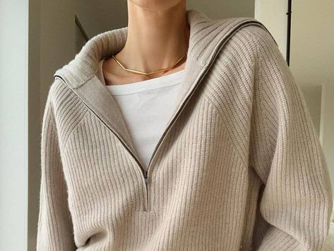 Amazon Fashion 2024, Amazon Basics Clothing, Quarter Zip Sweater Outfit, Cold Ootd, Zip Sweater Outfit, Amazon Clothing Finds, Amazon Sweaters, Amazon Sweater, Vanilla Girl Aesthetic