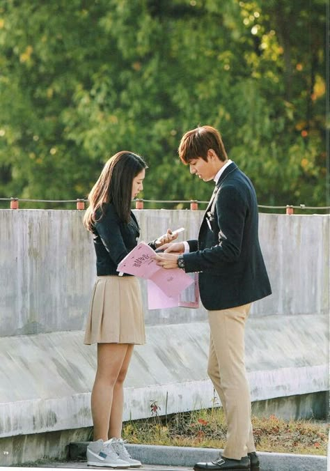 Kdrama Tropes, The Heirs Kdrama, Heirs Kdrama, Heirs Korean Drama, Lee Min Ho Kdrama, Beats Wallpaper, New Korean Drama, Lee Min Ho Photos, Kang Ha Neul