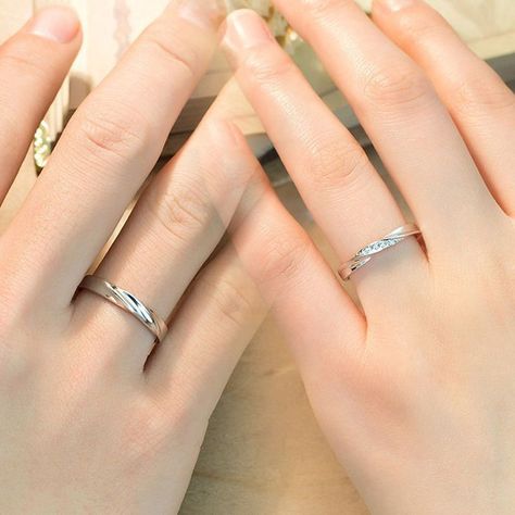 Couple Rings Silver Simple, Wedding Rings His And Hers Matching Set, Wedding Bands His And Hers Silver, Promise Rings For Couples Aesthetic, Silver Rings For Couples, Promise Ring Designs, Matching Couple Rings Silver, Couple Ring Design Silver, Simple Wedding Rings Sets His And Hers