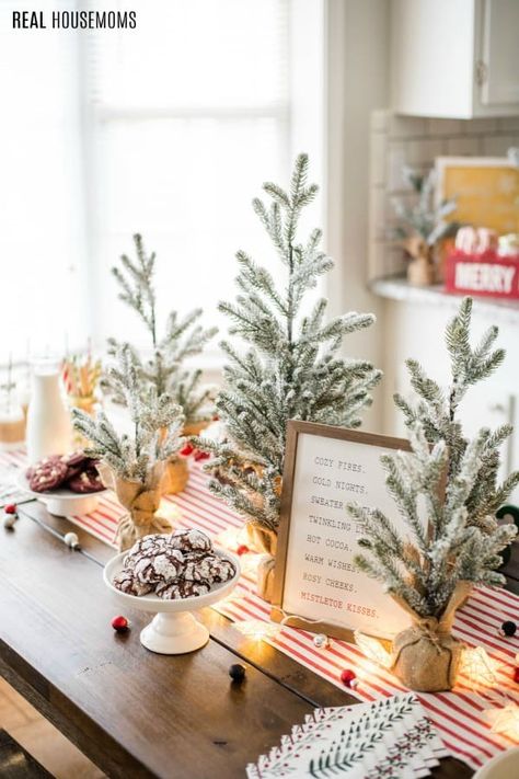 Christmas Cookie Wedding Display, Company Holiday Party Table Decor, Christmas Cookie Display Table, Christmas Cookie Table Display, Holiday Dessert Table Display, Cookie Decorating Party Christmas, Cookie Exchange Party Decorations, Holiday Party Dessert Table, Christmas Sweets Table Ideas