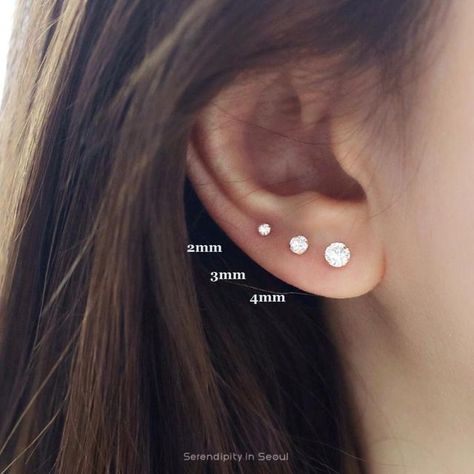 Piercings Ideas, Faux Piercing, Cute Ear Piercings, Cartilage Earrings Stud, Piercing Earrings, Mini Earrings, Small Earrings Studs, Cz Stud Earrings, Round Stud Earrings