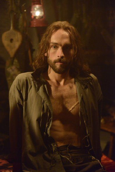 Pictures & Photos of Tom Mison - IMDb Sleepy Hollow Tv Series, Dark Hair Blue Eyes, Hawke Dragon Age, Ichabod Crane, Tom Mison, The Legend Of Sleepy Hollow, Armie Hammer, Headless Horseman, Sleepy Hollow