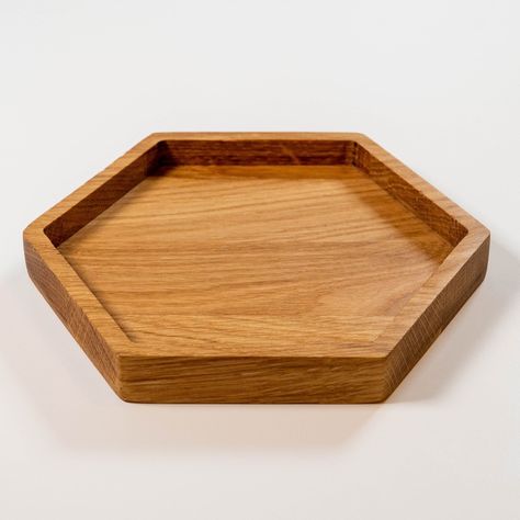 Handmade hexagon wooden oak Serving Tray Honeycomb plate Key or Ring Dish Entryway Tray - Jewelry Tray https://etsy.me/3HN5cCb #brown #birthday #valentinesday #entryway #minimalist #woodringdish #weddingdaygift #woodtray #5thanniversarygift Wooden Trinket Tray, Entryway Tray, Entryway Minimalist, Woodwork Ideas, Walnut Oil, Coffee Breakfast, Oak Hardwood, Wooden Plates, Jewelry Tray