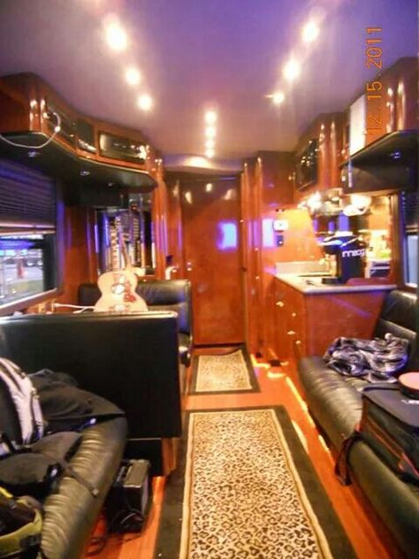 Taylor Swift bus Tour Bus Interior Band, Tour Bus Aesthetic, Band Tour Bus, Tour Bus Interior, Band Bus, Astral Express, Autumn Board, Cherry Hearts, Black Blossom