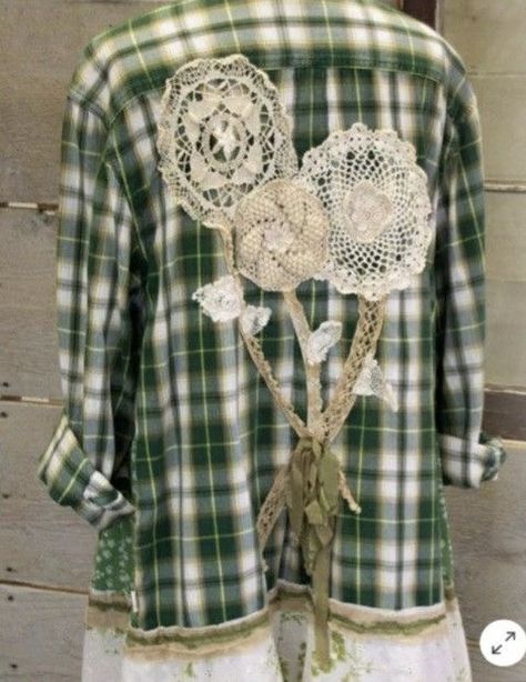 Flannel Shirt Refashion, Bleach Shirt Diy, Bleached Flannel Shirt, Shabby Chic Clothes, Make Your Outfit, Upcycle Clothes Diy, Creative Clothes, Upcycle Shirt, Upcycle Sewing