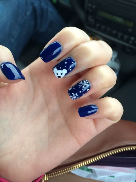 January Nail Art 2023, Polar Bear Christmas Nails, Christmas Nails Polar Bear, Dark Blue Nails Christmas, Nails For January 2023, Nail Ideas For January, January Nails Blue, January Gel Nails Ideas, Polar Bear Nail Art