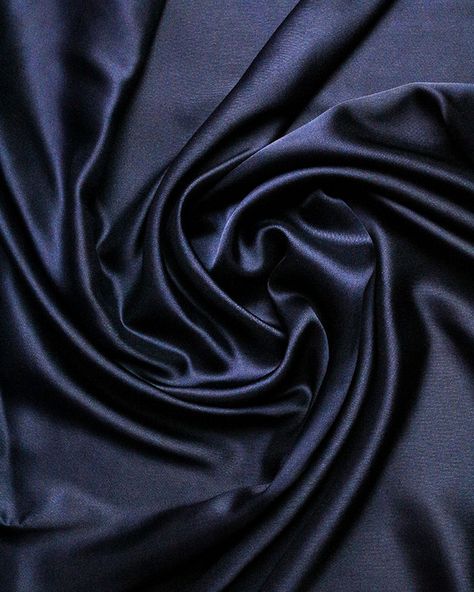 How to Dye Fabric & Clothes Black – 5 Methods How To Dye Polyester, Dye Polyester Fabric, Ideas For Clothes, Dyeing Tutorials, Diy Dye, Fabric Clothes, Blue Satin Dress, Free Sewing Patterns, Dye Fabric