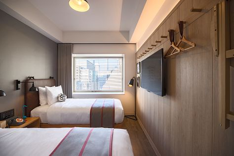 Japan's Two New Moxy Hotels Aim for Laid-Back Hospitality Concept Hotel, Moxy Hotel, Small Hotel Room, Container Hotel, Hotel Bedroom Design, Theme Hotel, Hotel Room Interior, Tsukiji, Hotel Room Design