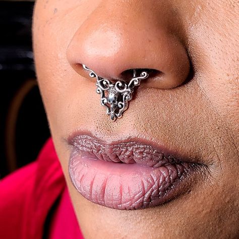 Skull and Lace Septum Piercing Gothic Goth Ornate - Etsy UK Gothic Nose Ring, Gothic Septum Piercing, Witch Nose, Fake Lip Ring, Fake Lips, Septum Piercing Jewelry, Medium Tv Show, Face Piercings, Gold Chevron