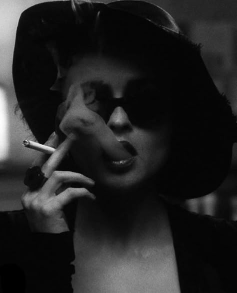 Marla Singer Costume, Marla Singer, Singer Costumes, Collage Mural, New Retro Wave, Clubbing Aesthetic, I Love Cinema, Movie Shots, Iconic Movies