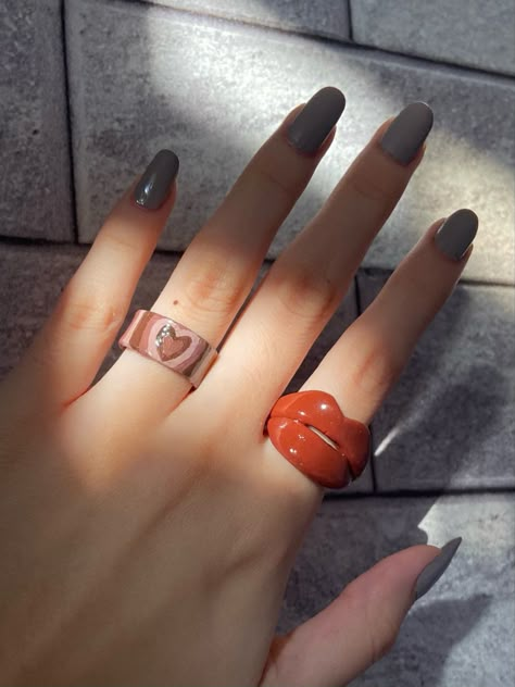 Polymer Clay Rings Aesthetic, Clay Jwellery Idea, Clay Rings Aesthetic, Diy Clay Rings, Ring For Boyfriend, Polymer Clay Ring, Clay Ring, Clay Rings, Sculpture Art Clay