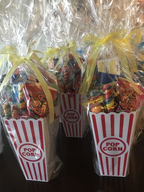 Carnival Birthday Party Goodie Bags, Movie Night Birthday Party Goodie Bags, Carnival Birthday Goodie Bags, Carnival Favor Ideas, Carnival Treat Bags, Carnival Goodie Bags, Circus Party Goodie Bags, Carnival Treat Table, Circus Goody Bag Ideas