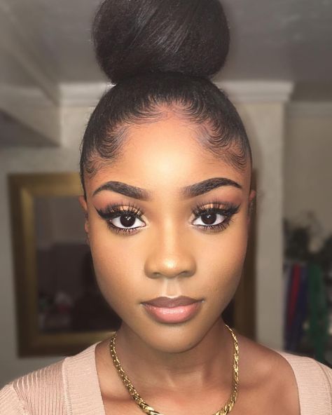 See this Instagram photo by @kaisercoby • 9,855 likes Gel Bolla, Gel Bolla Hairstyles, Sleek Makeup, Anastasia Brow, Pelo Afro, Brow Powder, High Bun, Brow Pomade, Girls Makeup