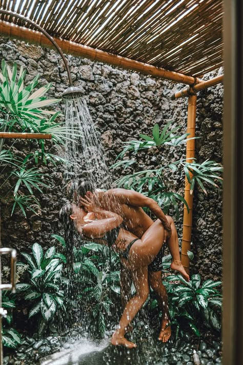 Best Hawaiian Island, Couple Travel Photos, Shower Together, Hawaii Honeymoon, The Four Seasons, Shooting Photo, Oahu Hawaii, The Shower, Maui Hawaii