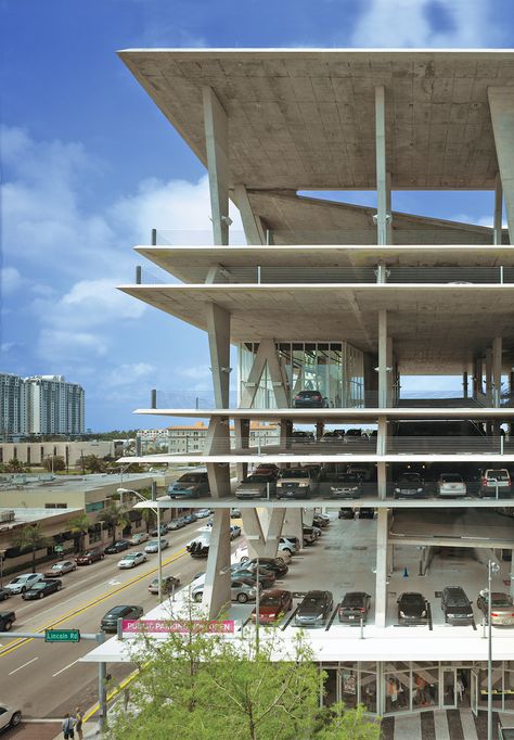 1111 Lincoln Road Parking Garage / Herzog & De Meuron | ideasgn 1111 Lincoln Road, Car Park Design, House Garden Landscape, Parking Building, Architectural Review, Landscape Gardening, Lincoln Road, Gardening Design, Design Landscape