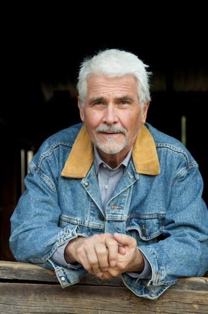 James Brolin, Goatee Beard, Character Images, After All These Years, Barbra Streisand, Catherine Zeta Jones, Beard No Mustache, Silver Fox, American Actors