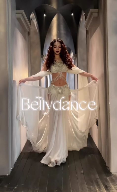 Traditional Belly Dance Outfit, Arab Belly Dance Dress, Belly Dance Outfit Arabic, Egyptian Belly Dance Outfit, Arabian Nights Outfit, Bellydance Outfit, Belly Dance Art, Goddess Core, Belly Dancing Outfit