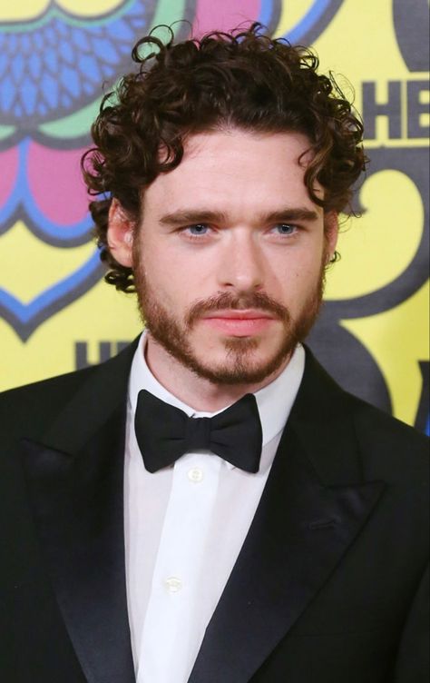 Professional Curly Hair Men, Richard Madden Hair, Curly Mid Length Hair Men, Mens Medium Length Hairstyles Curly, Mid Length Hair Men Wavy, Mens Curly Haircut Mid Length, Comb Over Men, Mens Medium Length Hairstyles, Mens Haircuts Medium