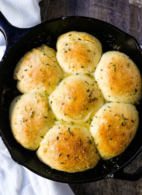 Pull Apart Rolls Recipe, Butter Rolls, Modern Honey, Homemade Garlic Butter, Homemade Garlic Bread, Butter Roll, French Bread Recipe, Bread Rolls Recipe, Homemade Rolls