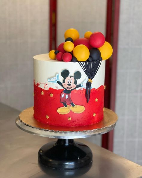 Mickey Mouse Birthday Cake For Adults, Mikey Mousse Cake, Mickey Mouse Cake Buttercream, Mickey Mouse Birthday Cake 2nd, Mickey Mouse Cake For Boys, Mickie Mouse Cake, Mickey Mouse Birthday Cakes, Mickey Mouse Cake Ideas, Tarta Mickey Mouse