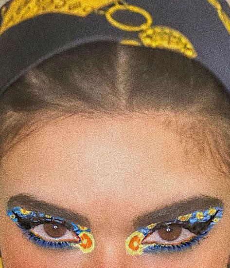 Makeup Van Gogh Starry Night Van Gogh Starry Night Makeup, Van Gogh Eye Makeup, Van Gogh Inspired Makeup, Starry Night Eye Makeup, Van Gogh Halloween Costume, Starry Night Makeup Look, Starry Night Costume, Van Gogh Makeup, Van Gogh Costume