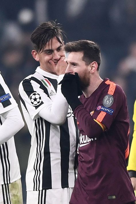 Messi Goal Video, Boys Covering Face, Soccer Skills Training, Argentina Team, Juventus Wallpapers, Football Players Photos, Messi And Neymar, Football Players Images, Football Photography