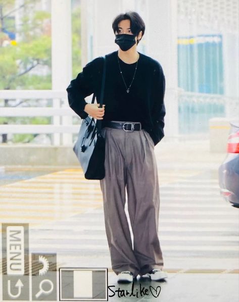 #seonghwa My Only Love Song, Seonghwa Ateez, Proud Mom, Bright Stars, Airport Style, Fitness Inspo, Pose Reference, Style Icons, Boy Outfits