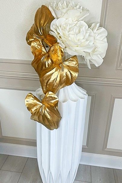 Zgallerie Floor Vase, Floor Vase Decorating Ideas, Oversized Floor Vases Gold, Glam Floor Vase, Tall Floor Vase Clear, Large Gold Floor Vase, Floor Vase, Savannah Chat, Living Room Decor